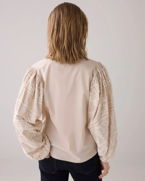 Blouse with embroidered sleeves^Summum Best