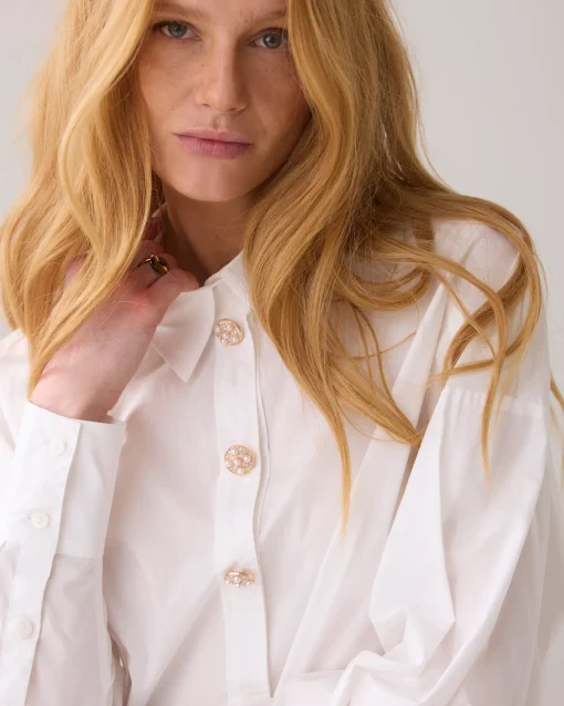Blouse with fancy buttons^Summum Best