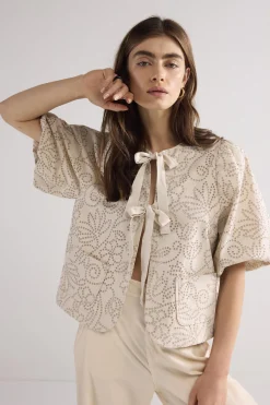 Laser-cut blouse jacket^Summum Fashion