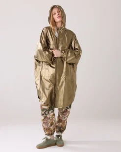 Metallic mackintosh with storage bag^Summum Fashion