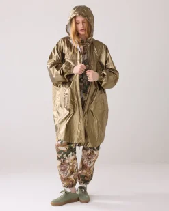 Metallic mackintosh with storage bag^Summum Fashion