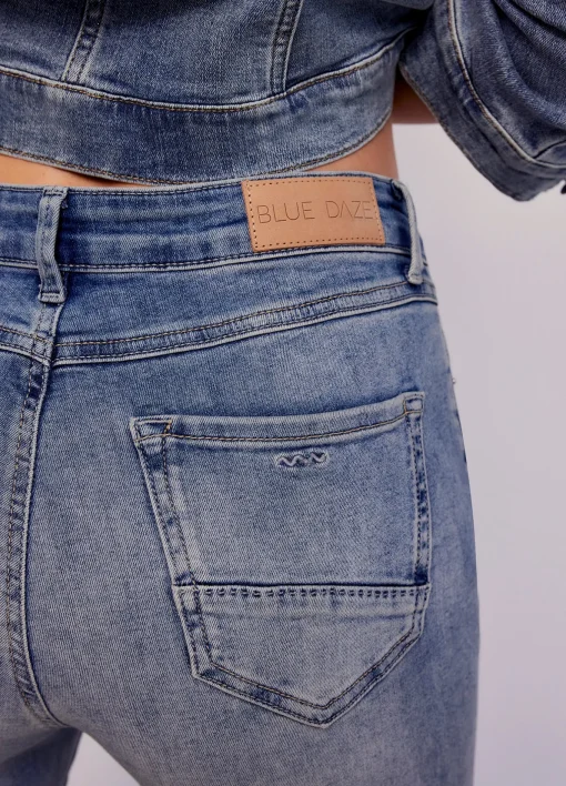 Skinny Blue Daze Nova^Summum Hot