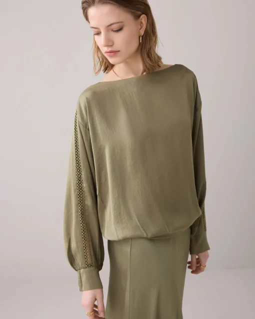 Top with batwing sleeves^Summum Hot