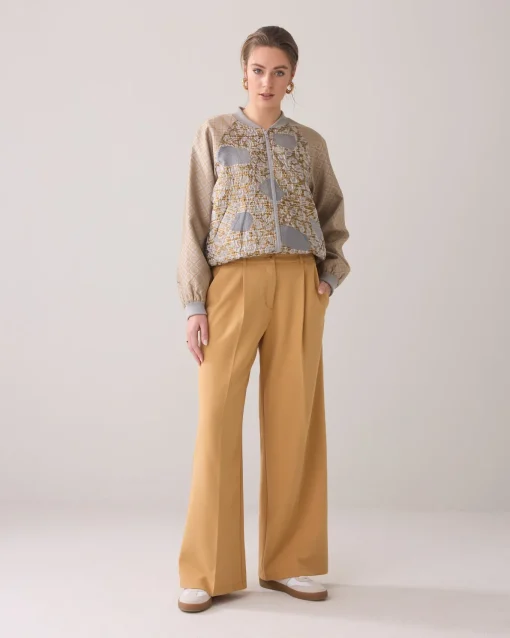 Trousers with pleated waistband^Summum Hot